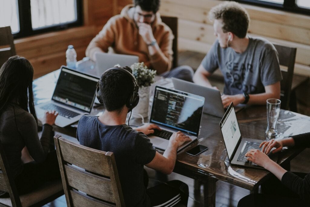 8 mitos sobre programação: não acredite em tudo que você ouve! 2 mitos sobre programação